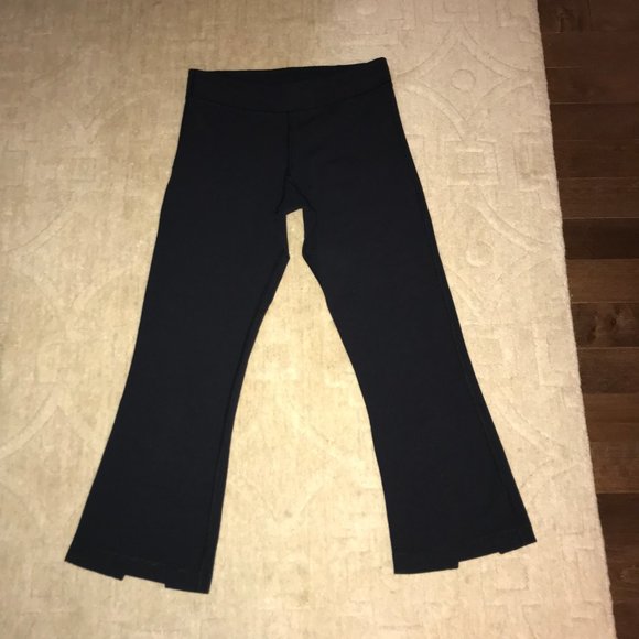 Lululemon Crop Legging with Back Slit - Picture 2 of 8